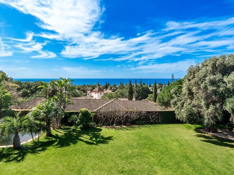 Villa for Sale in Marbella, Malaga, Marbella Golden Mile 9