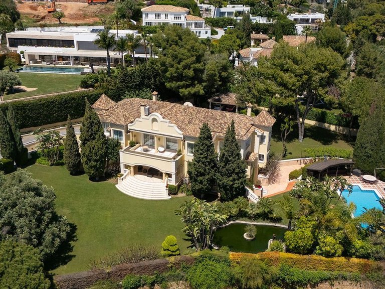 Villa for Sale in Marbella, Malaga, Marbella Golden Mile 14