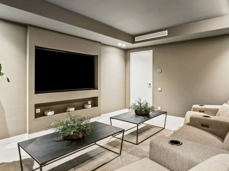 Villa for Sale in Marbella, Malaga, Nueva Andalucia 8