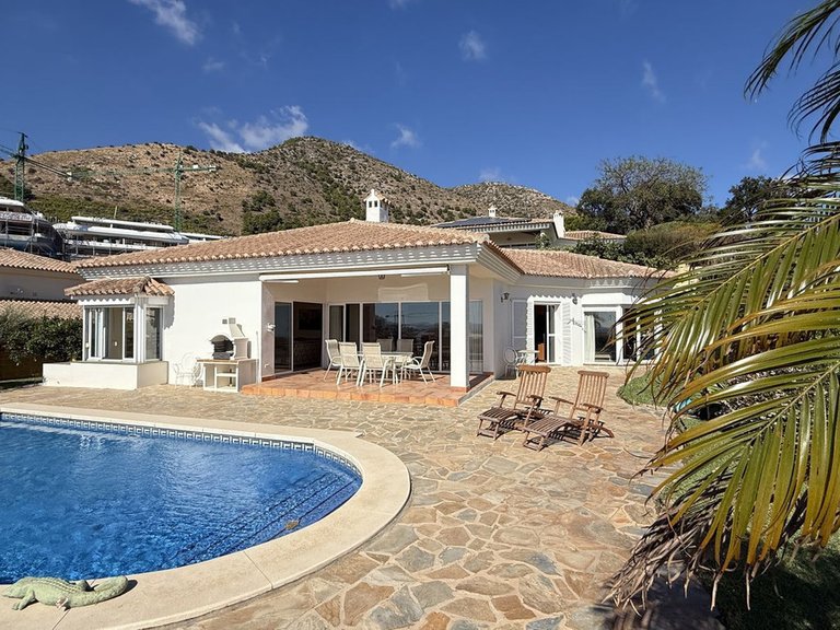 Villa for sale in Benalmadena, Malaga 9