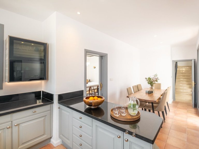 Villa for Sale in Marbella, Malaga 38