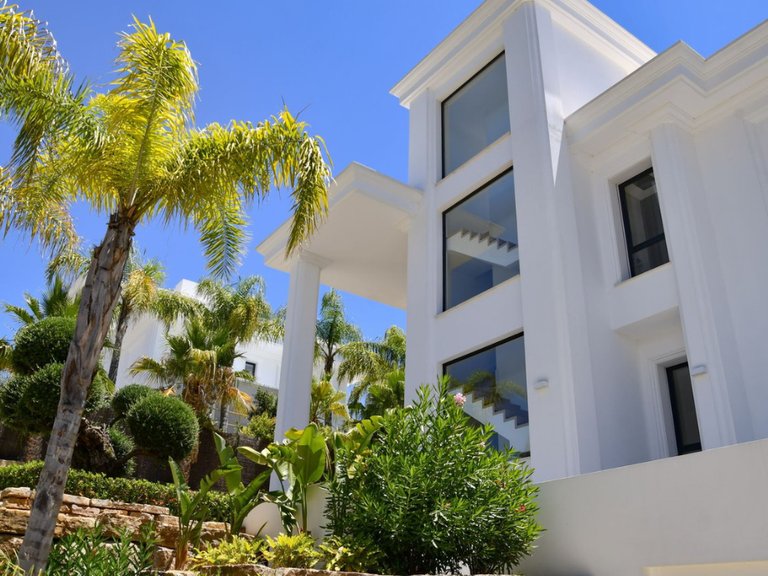 Villa for Sale in Marbella, Malaga 26