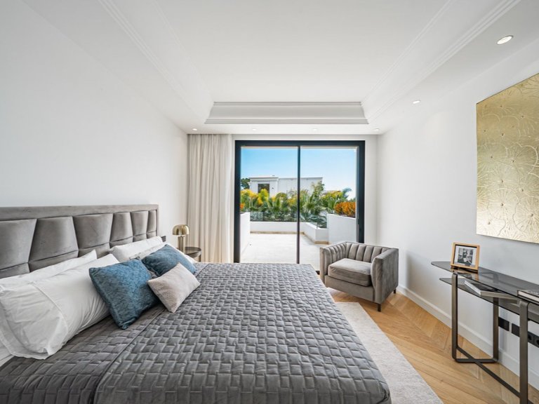 Villa for Sale in Marbella, Malaga 11