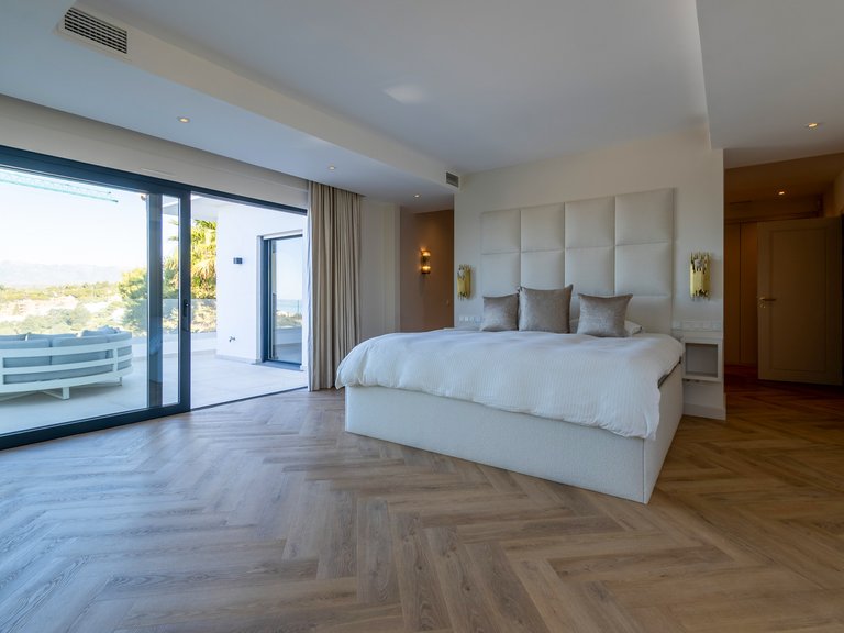 Villa for Sale in Marbella, Malaga 18