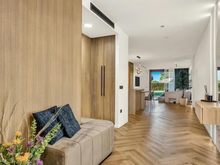 Apartment for Sale in Marbella, Malaga 11