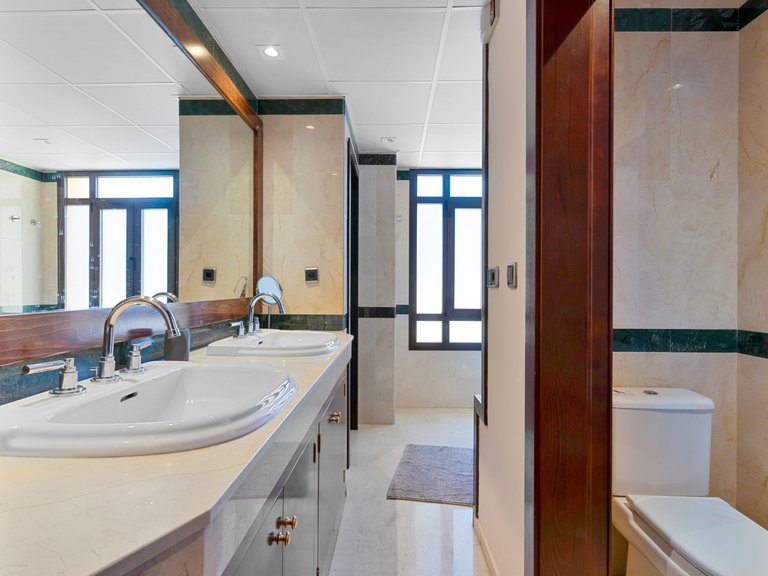 Villa for Sale in Marbella, Malaga 21