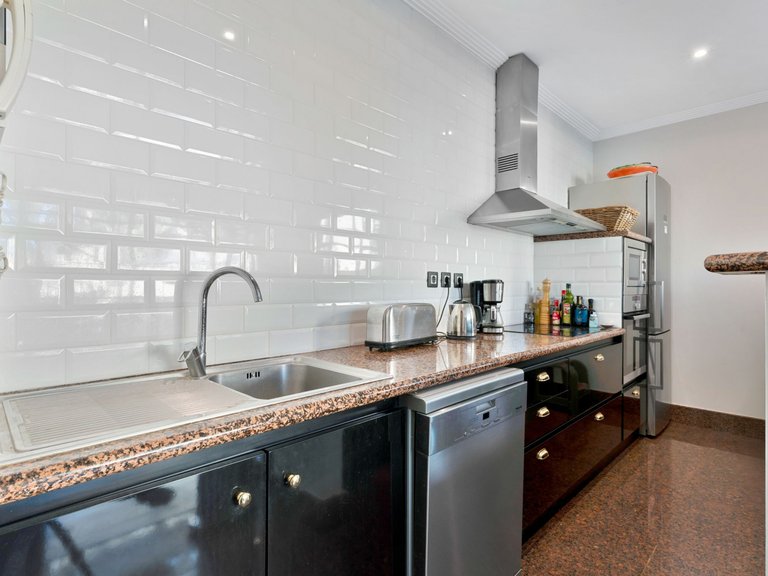 Villa for Sale in Marbella, Malaga 9