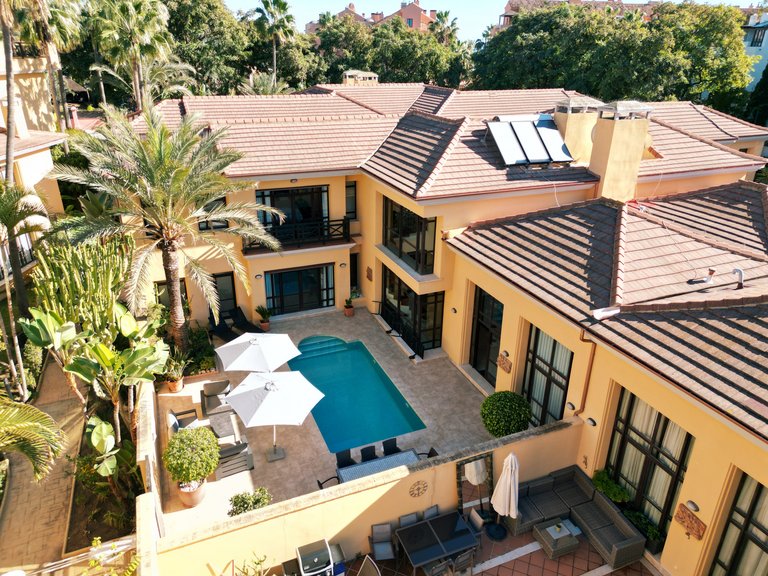 Villa for Sale in Marbella, Malaga 1