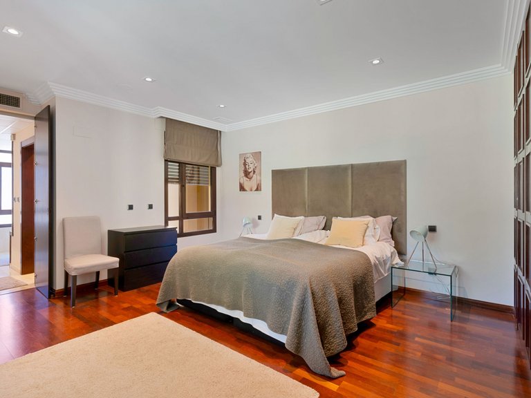 Villa for Sale in Marbella, Malaga 20