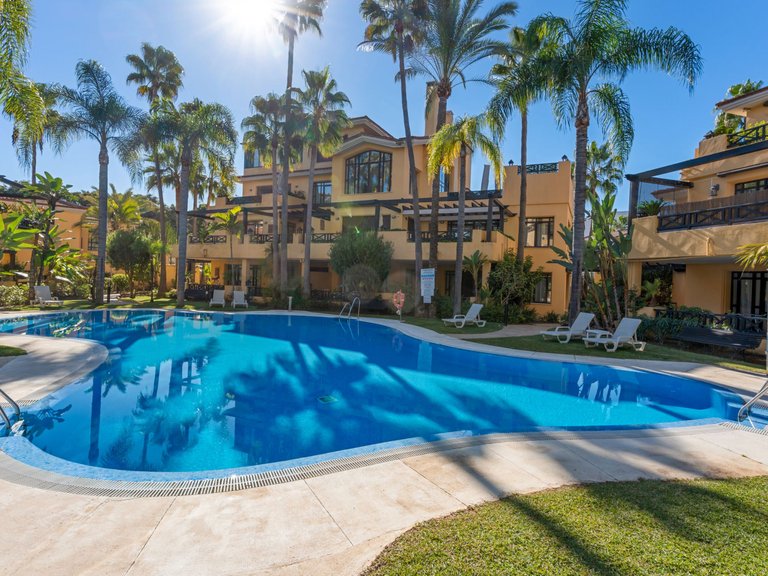 Villa for Sale in Marbella, Malaga 36