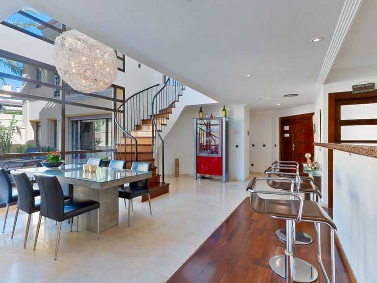 Villa for Sale in Marbella, Malaga 5