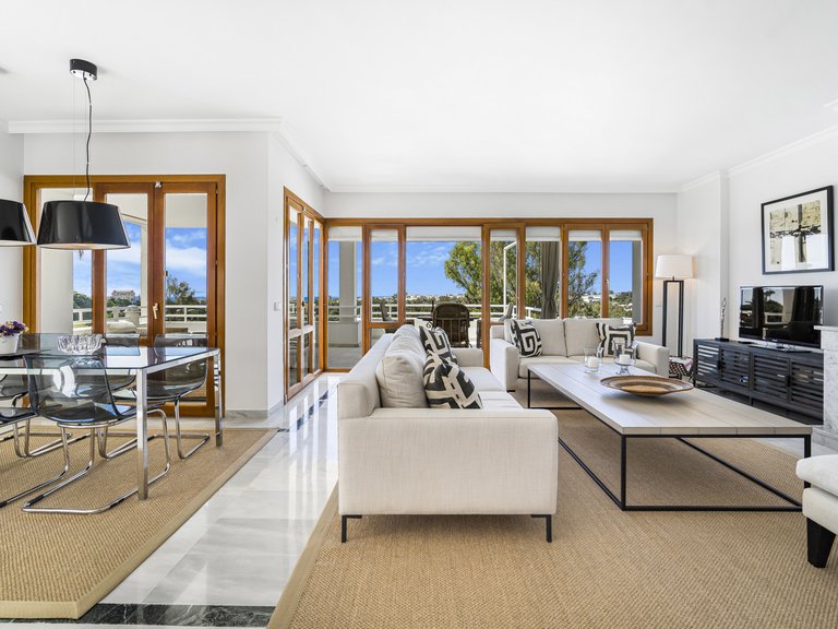 Apartment for Sale in Marbella, Malaga, Nueva Andalucia 1