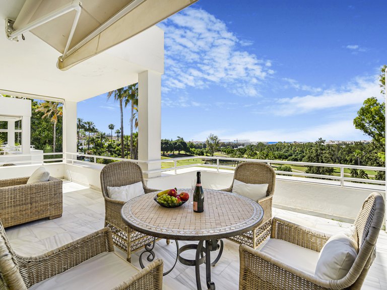 Apartment for Sale in Marbella, Malaga, Nueva Andalucia 2