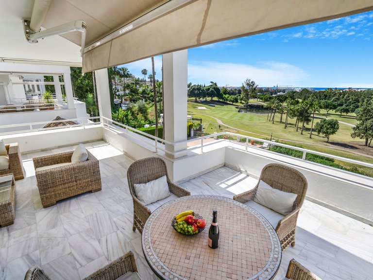 Apartment for Sale in Marbella, Malaga, Nueva Andalucia 14