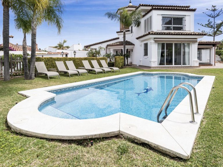Villa for sale 1