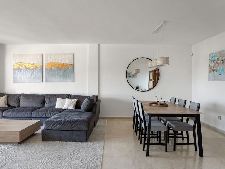 Penthouse for Sale in Marbella, Malaga 4