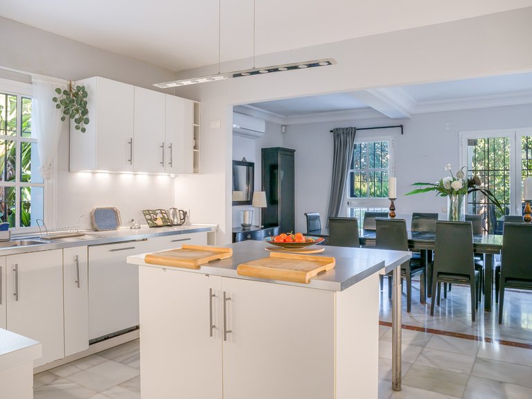 Villa for Sale in Marbella, Malaga 3