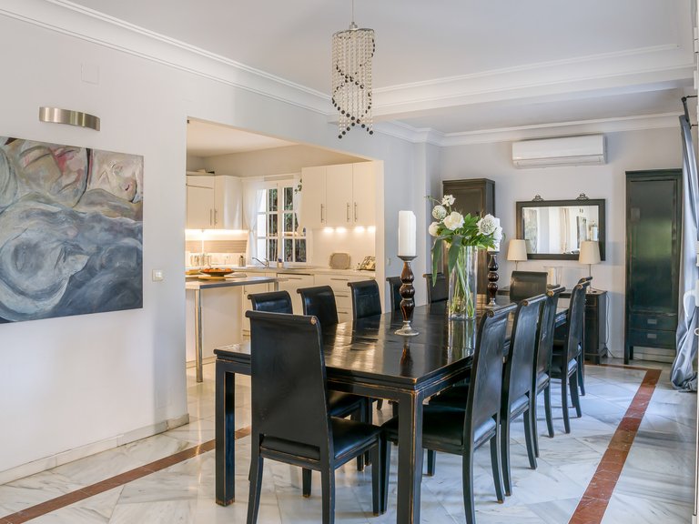 Villa for Sale in Marbella, Malaga 32