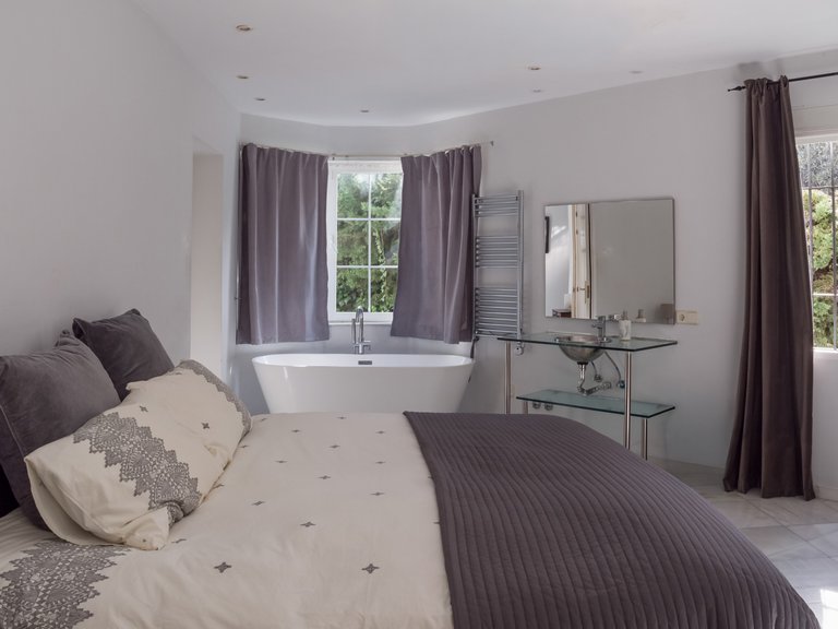 Villa for Sale in Marbella, Malaga 10