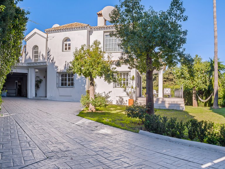 Villa for Sale in Marbella, Malaga 2