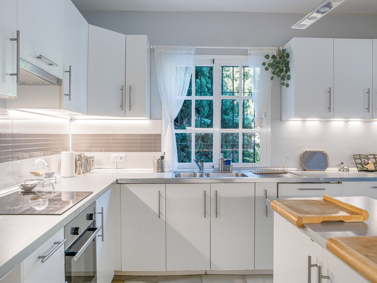 Villa for Sale in Marbella, Malaga 36
