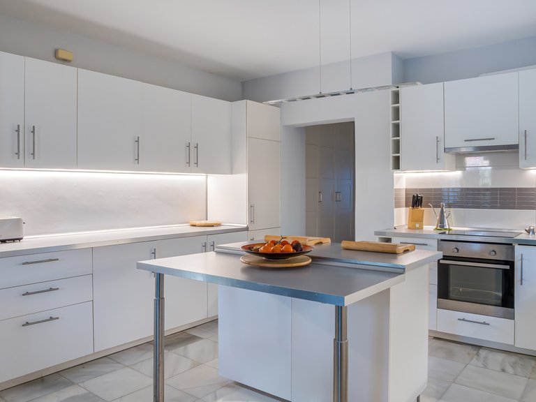 Villa for Sale in Marbella, Malaga 38