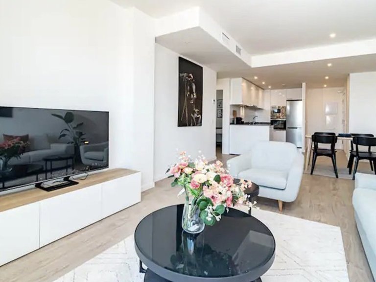 Contemporary Two-Bedroom Apartment with Sea Views in La Campana, Nueva Andalucía 6