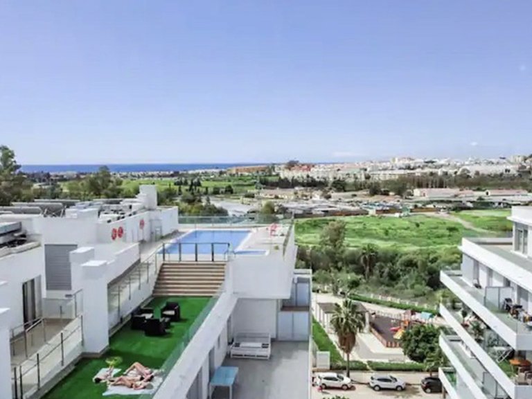 Contemporary Two-Bedroom Apartment with Sea Views in La Campana, Nueva Andalucía 10