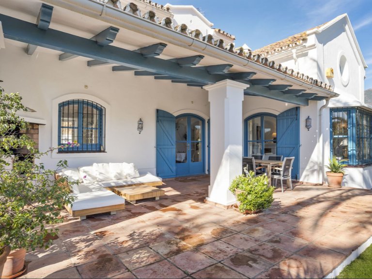 Villa for Sale in Benahavis, Malaga, 18