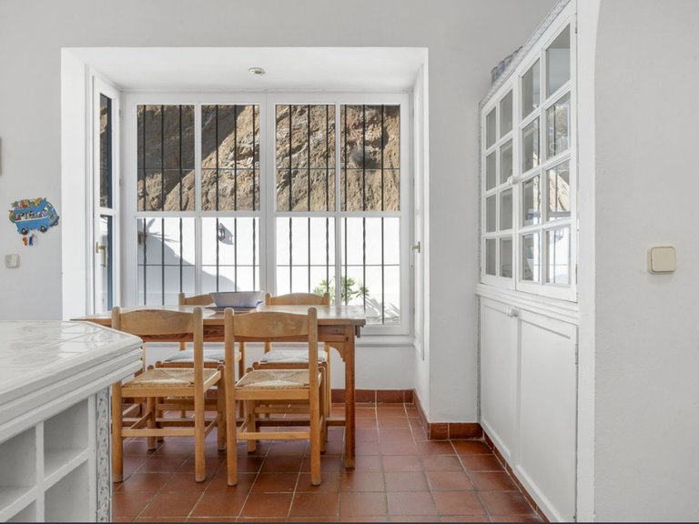 Villa for Sale in Benahavis, Malaga, 9