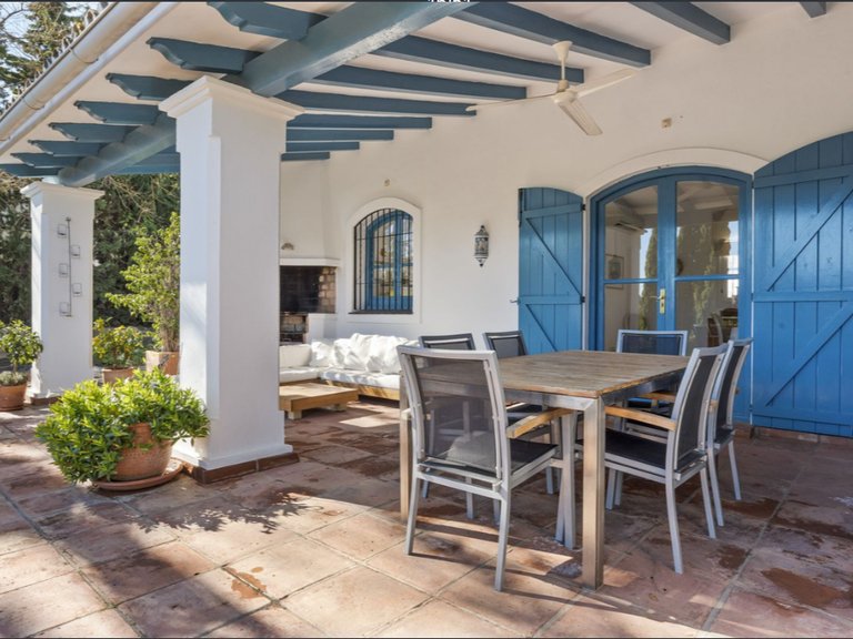Villa for Sale in Benahavis, Malaga, 15