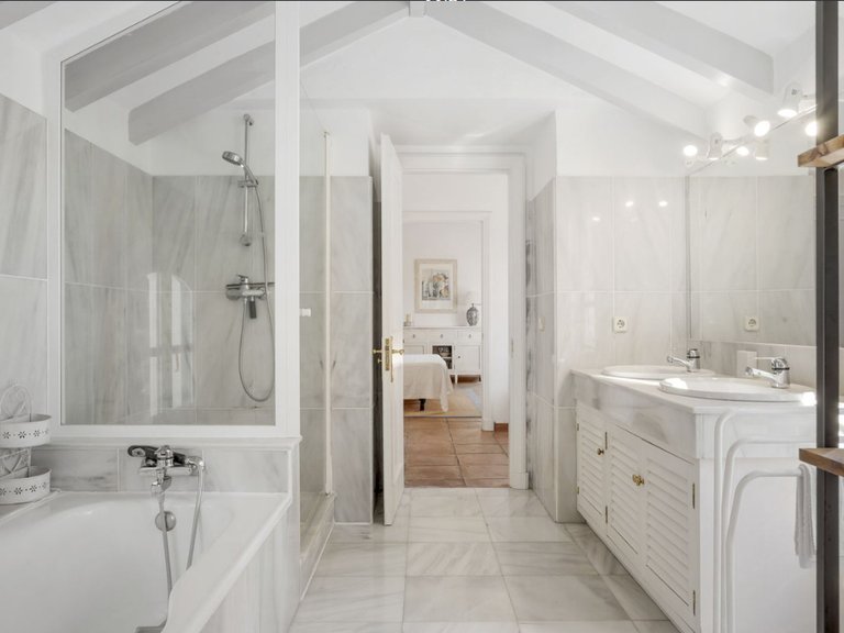 Villa for Sale in Benahavis, Malaga, 6