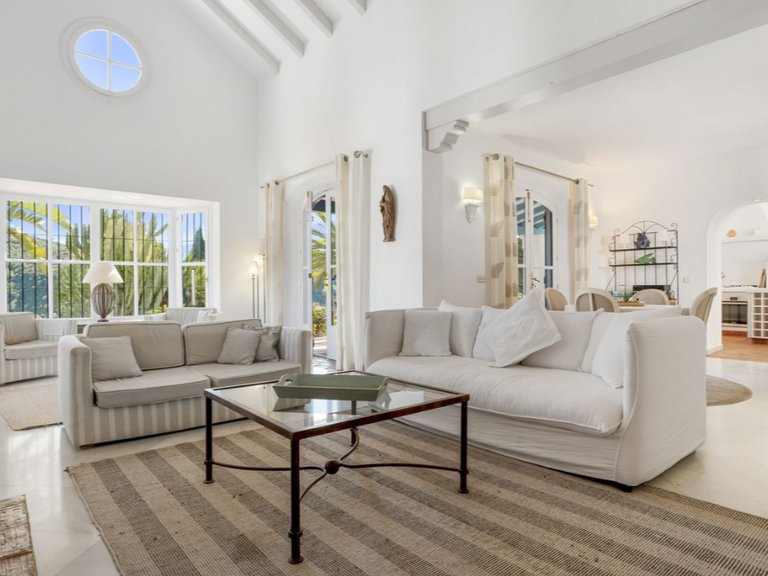 Villa for Sale in Benahavis, Malaga, 23