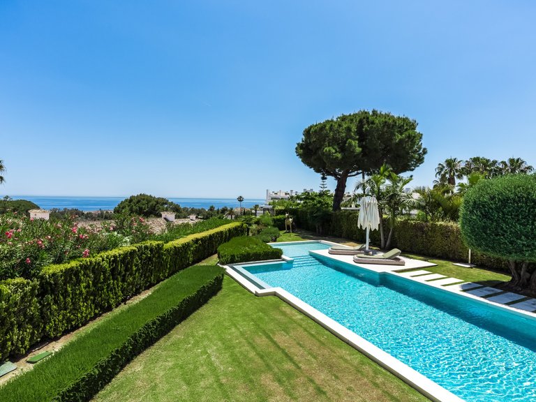 Villa for Sale in Marbella, Malaga 4