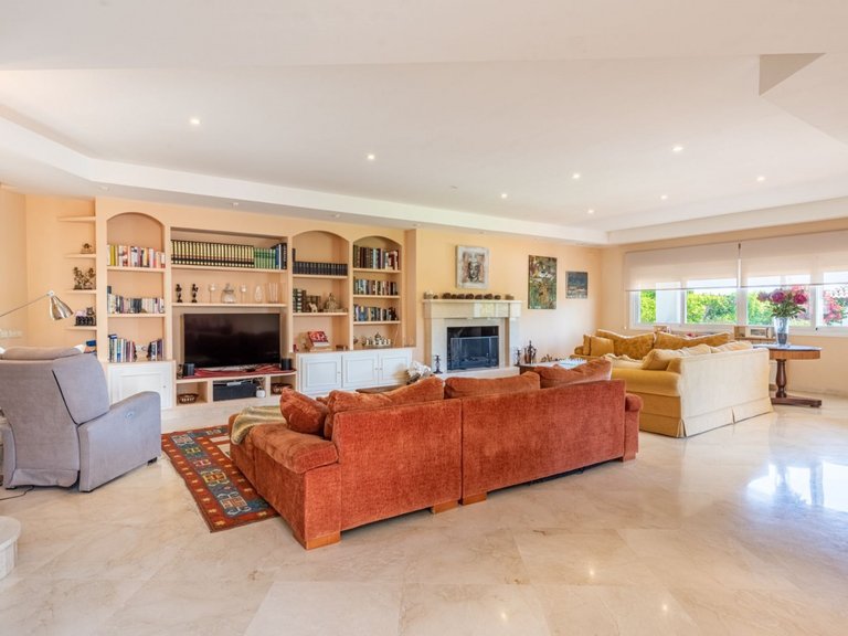 Villa for Sale in Benahavis, Malaga 27