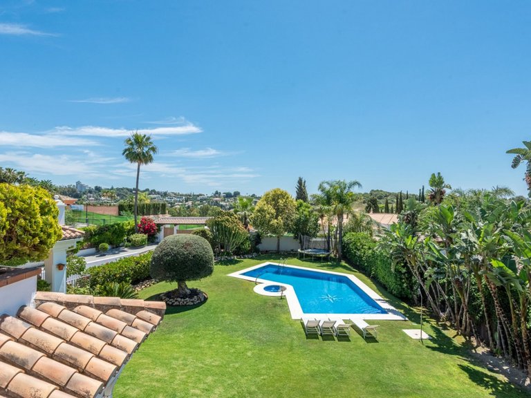 Villa for Sale in Benahavis, Malaga 30