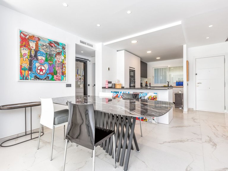 Apartment for Sale in Marbella, Malaga, Nueva Andalucia 7