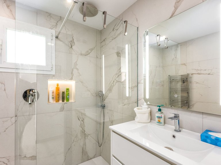 Apartment for Sale in Marbella, Malaga, Nueva Andalucia 11