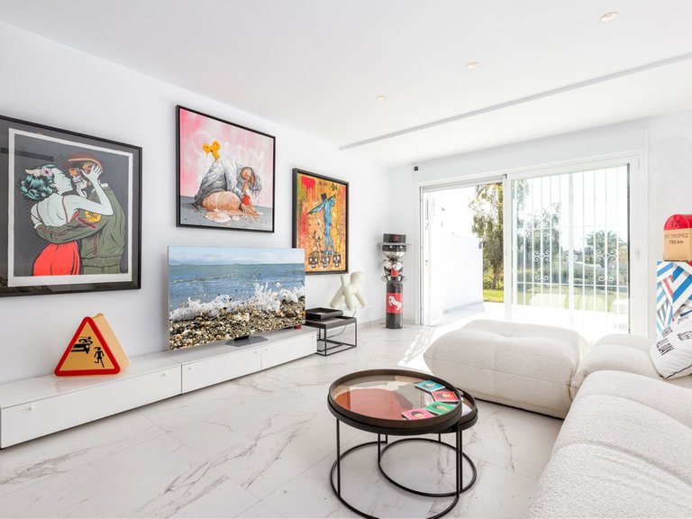 Apartment for Sale in Marbella, Malaga, Nueva Andalucia 1