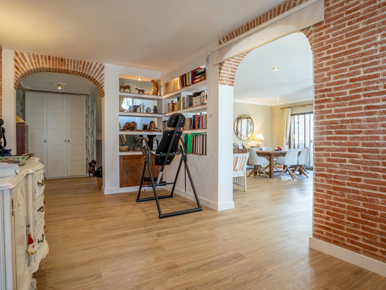 Villa for Sale in Marbella, Malaga 9