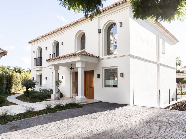 Villa for Sale in Benahavis, Malaga, Los Arqueros 29