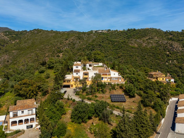 Villa for Sale in Benahavis, Malaga 11