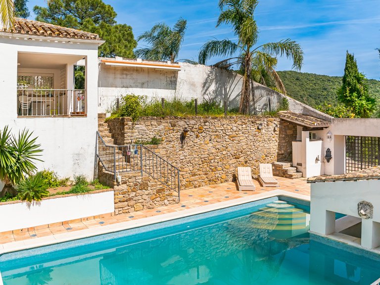 Villa for Sale in Benahavis, Malaga 5