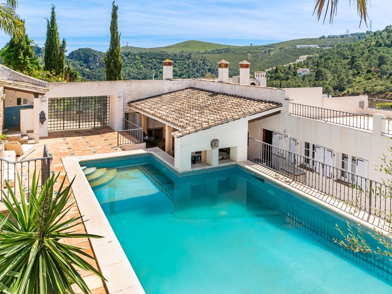 Villa for Sale in Benahavis, Malaga 7
