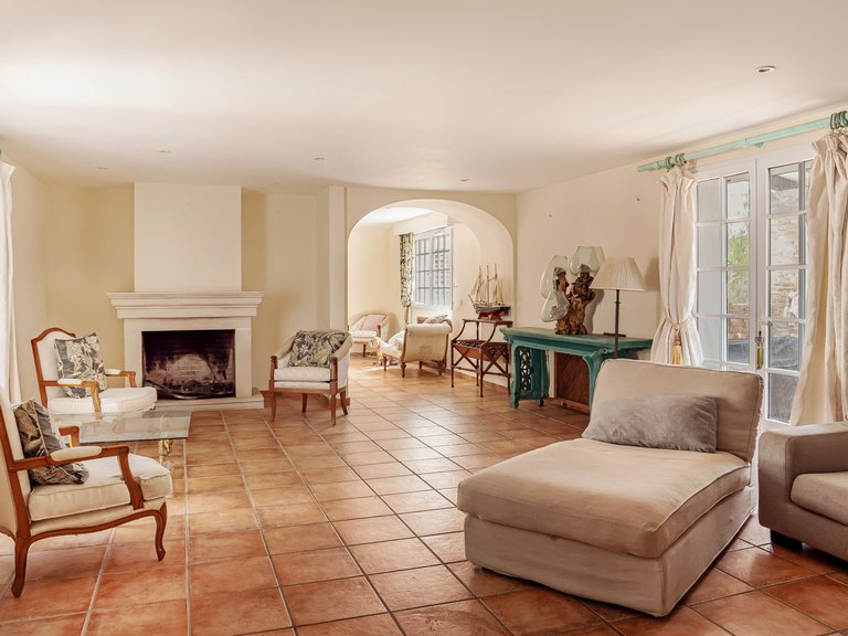 Villa for Sale in Benahavis, Malaga 29