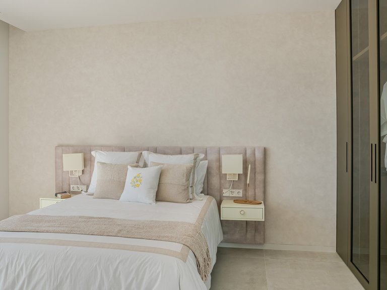 Villa for Sale in Benahavis, Malaga, Paraiso Alto 32