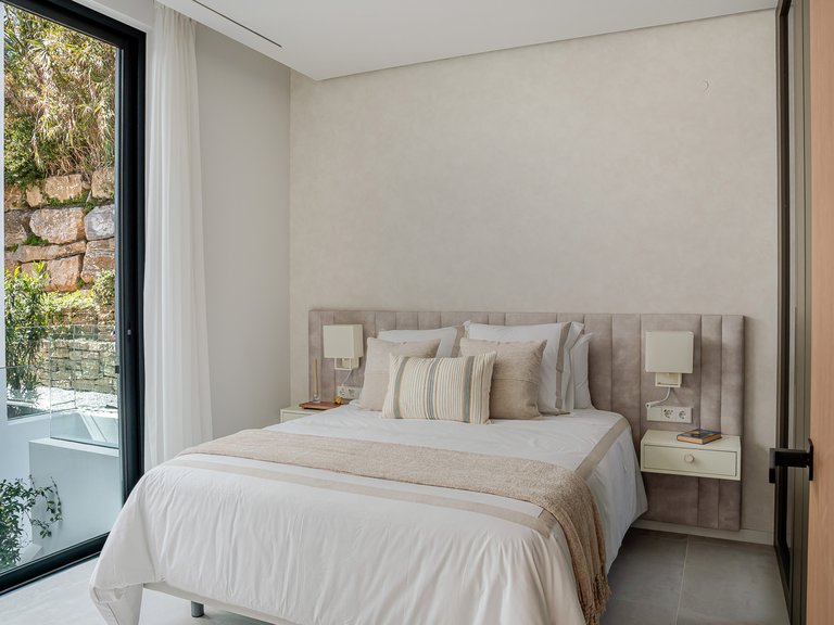 Villa for Sale in Benahavis, Malaga, Paraiso Alto 24