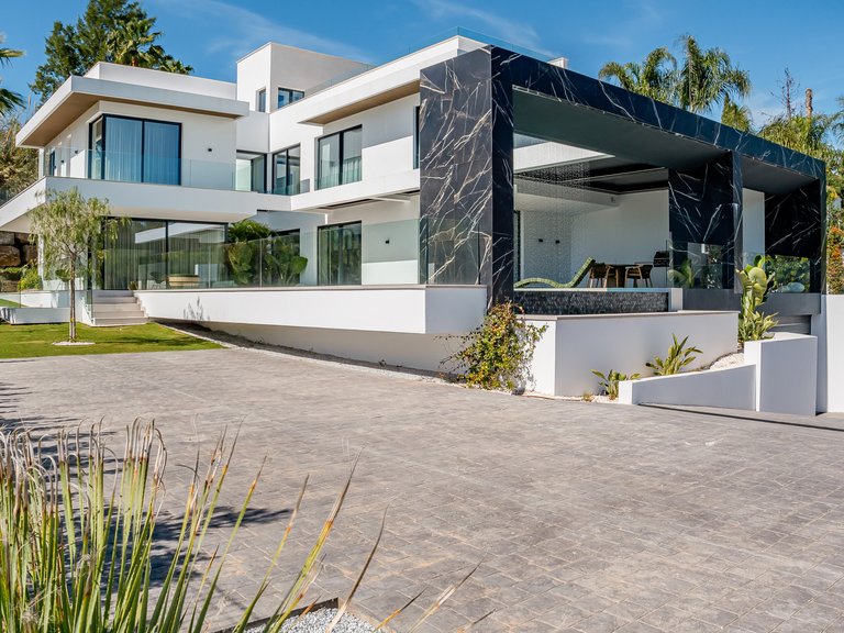 Villa for Sale in Benahavis, Malaga, Paraiso Alto 6