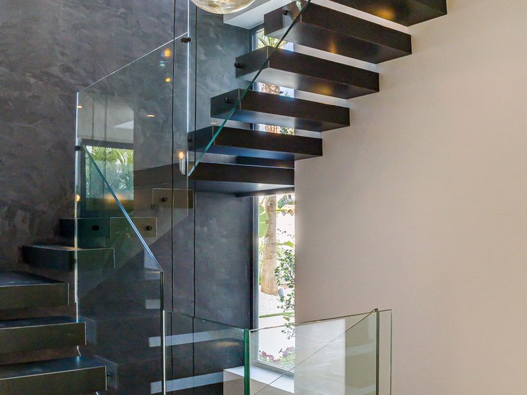 Villa for Sale in Benahavis, Malaga, Paraiso Alto 23