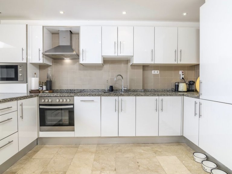 Town House for Sale in Marbella, Malaga, Nueva Andalucia 4